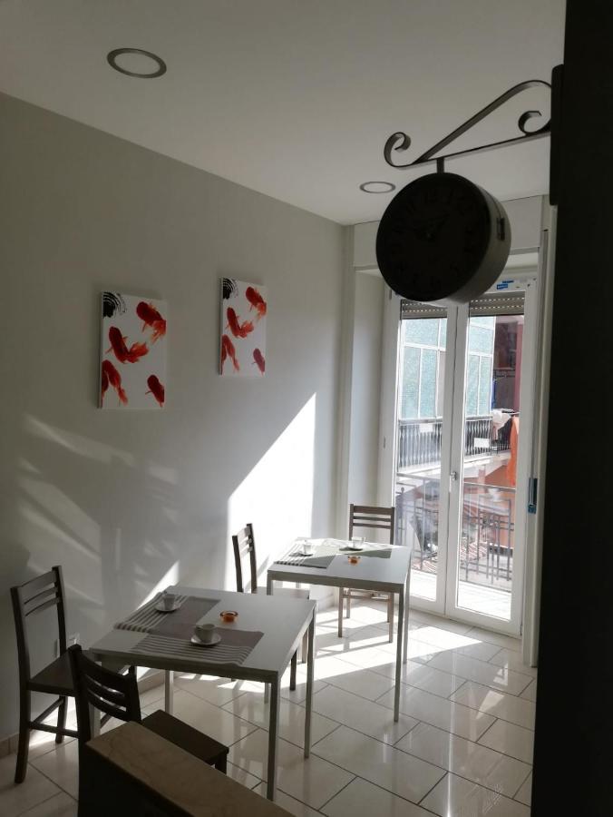 Bed and Breakfast Binario 3 Eboli Exterior foto